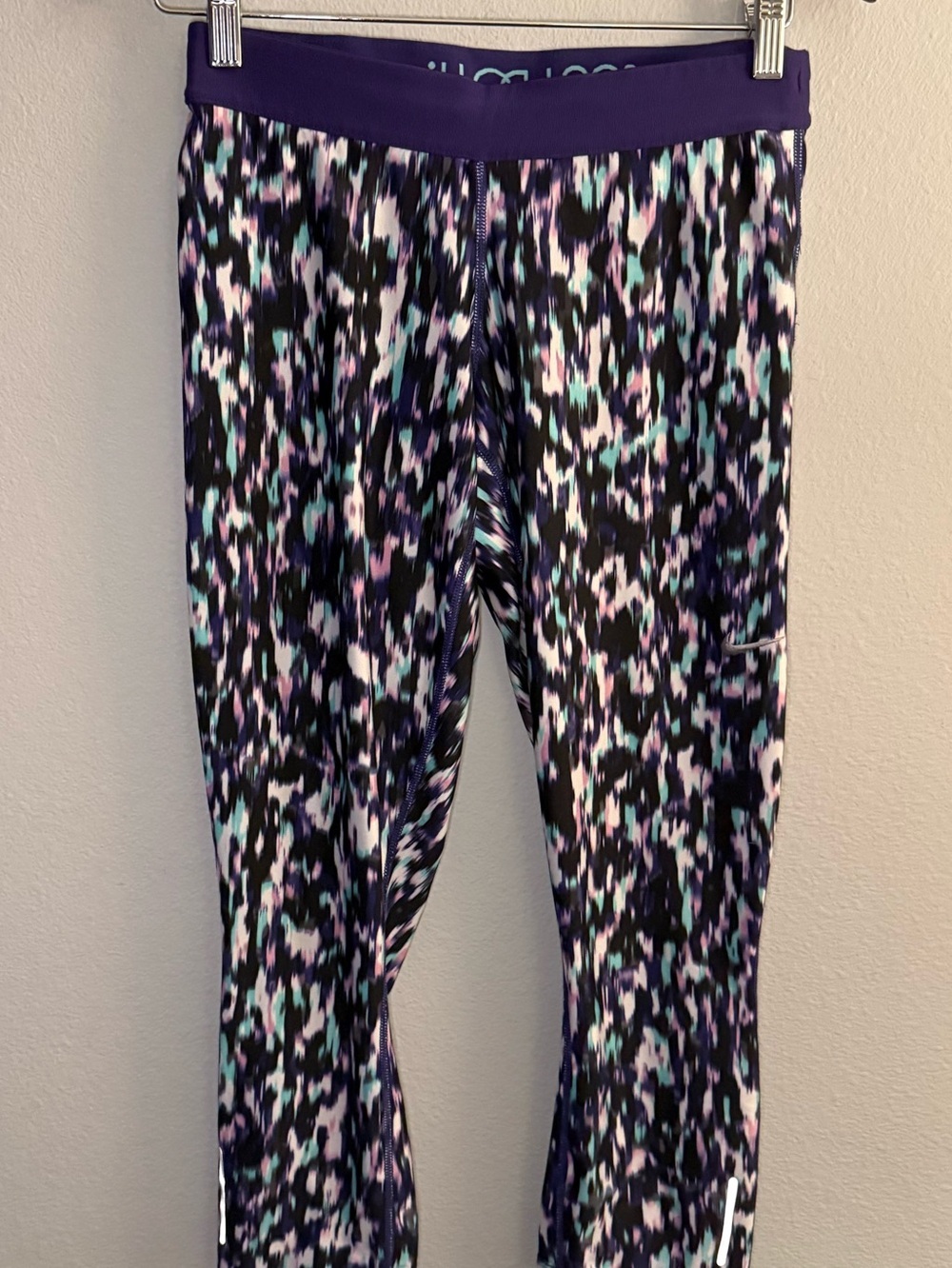Nike - Purple, Black & Mint Print Leggings